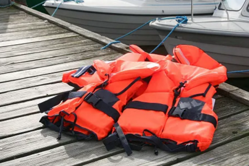 进出口游泳设备海关申报若何归类？