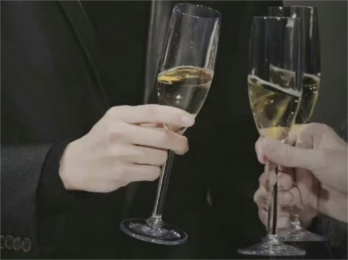 进出口含酒精饮料报关应该若何归类？