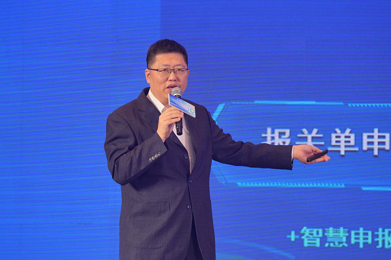 天津海关行邮监管处处长张程